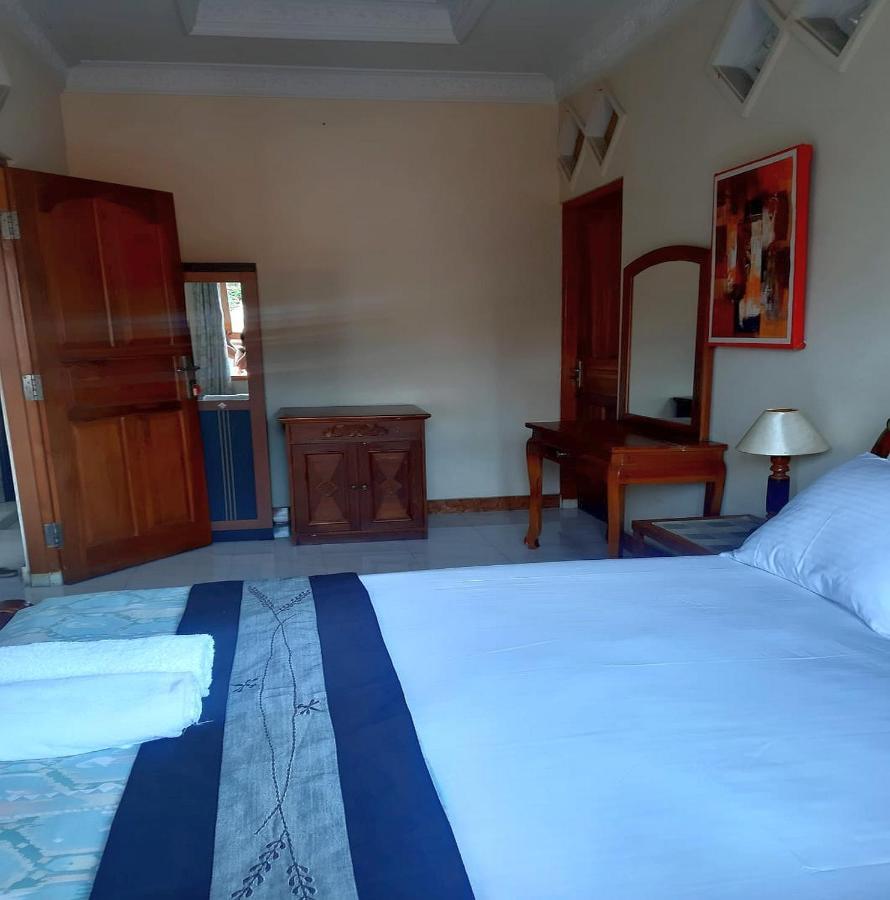 The Reinhold Guesthouse Bali Керобокан Экстерьер фото