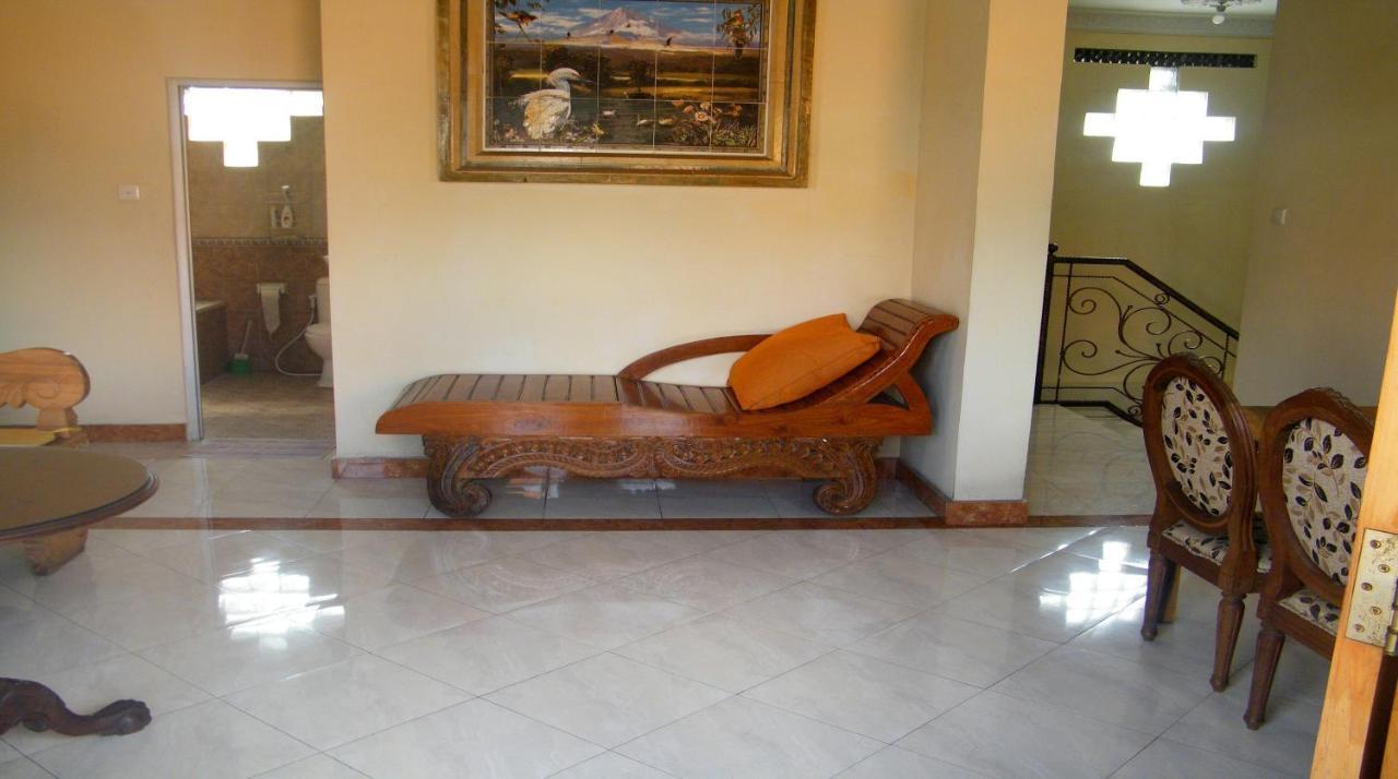 The Reinhold Guesthouse Bali Керобокан Экстерьер фото