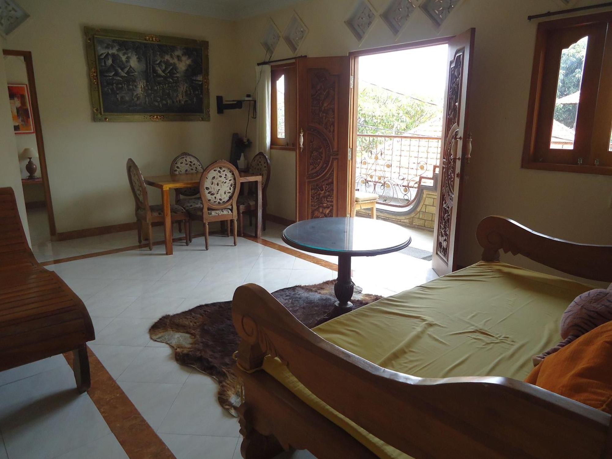 The Reinhold Guesthouse Bali Керобокан Экстерьер фото