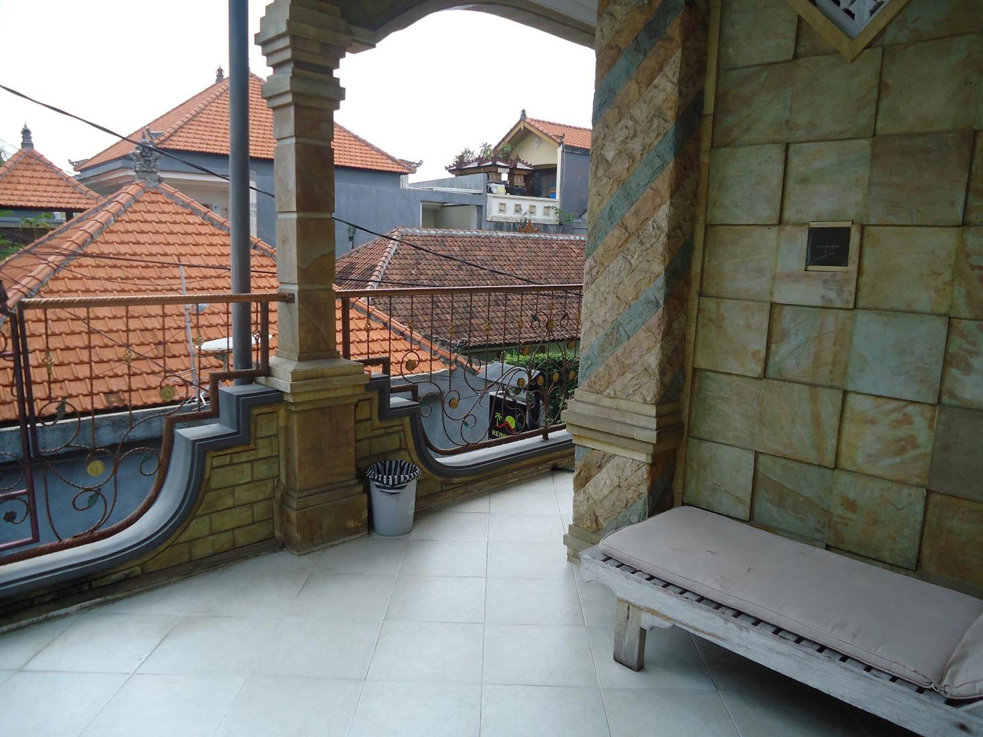 The Reinhold Guesthouse Bali Керобокан Экстерьер фото