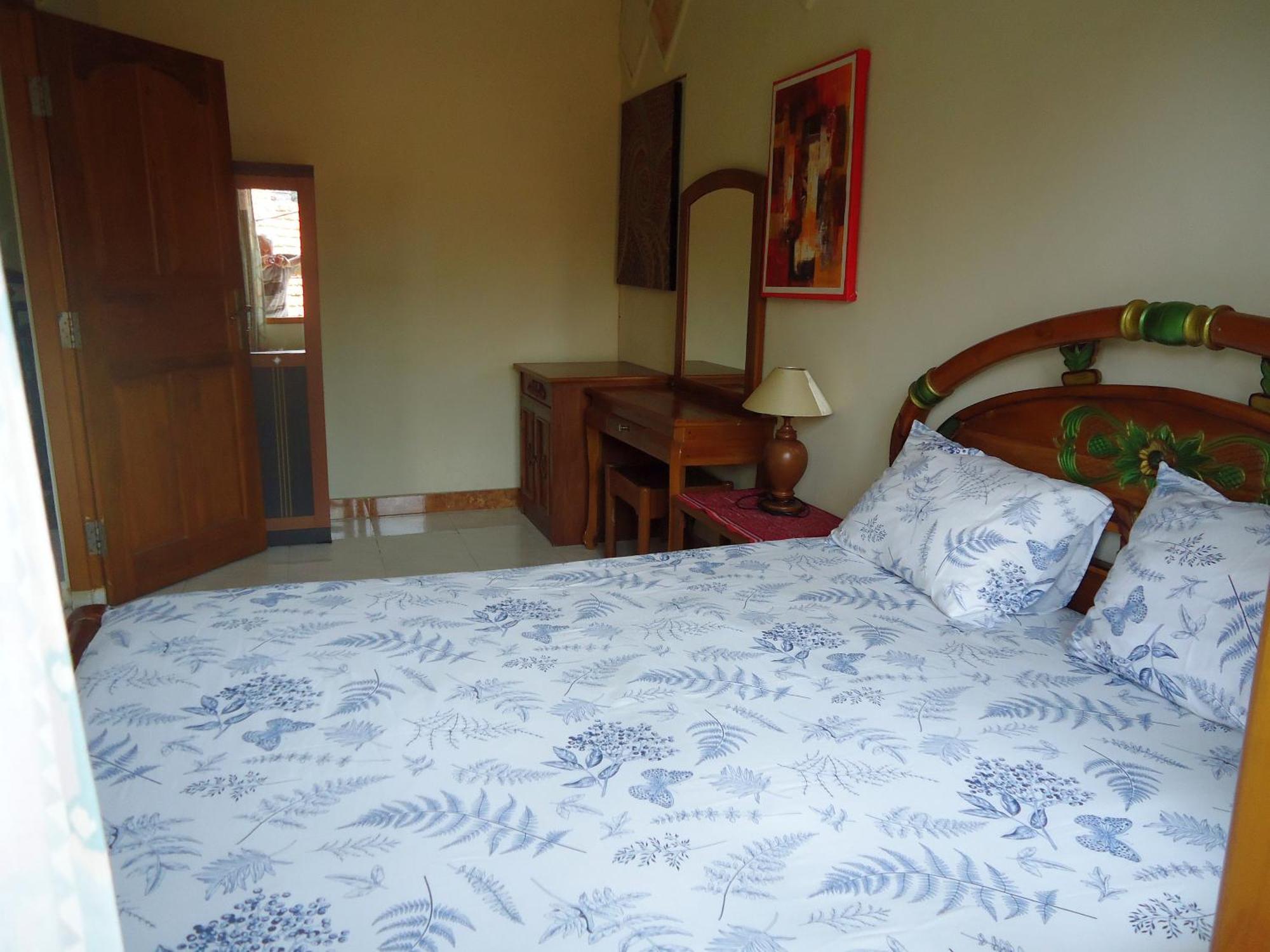 The Reinhold Guesthouse Bali Керобокан Экстерьер фото