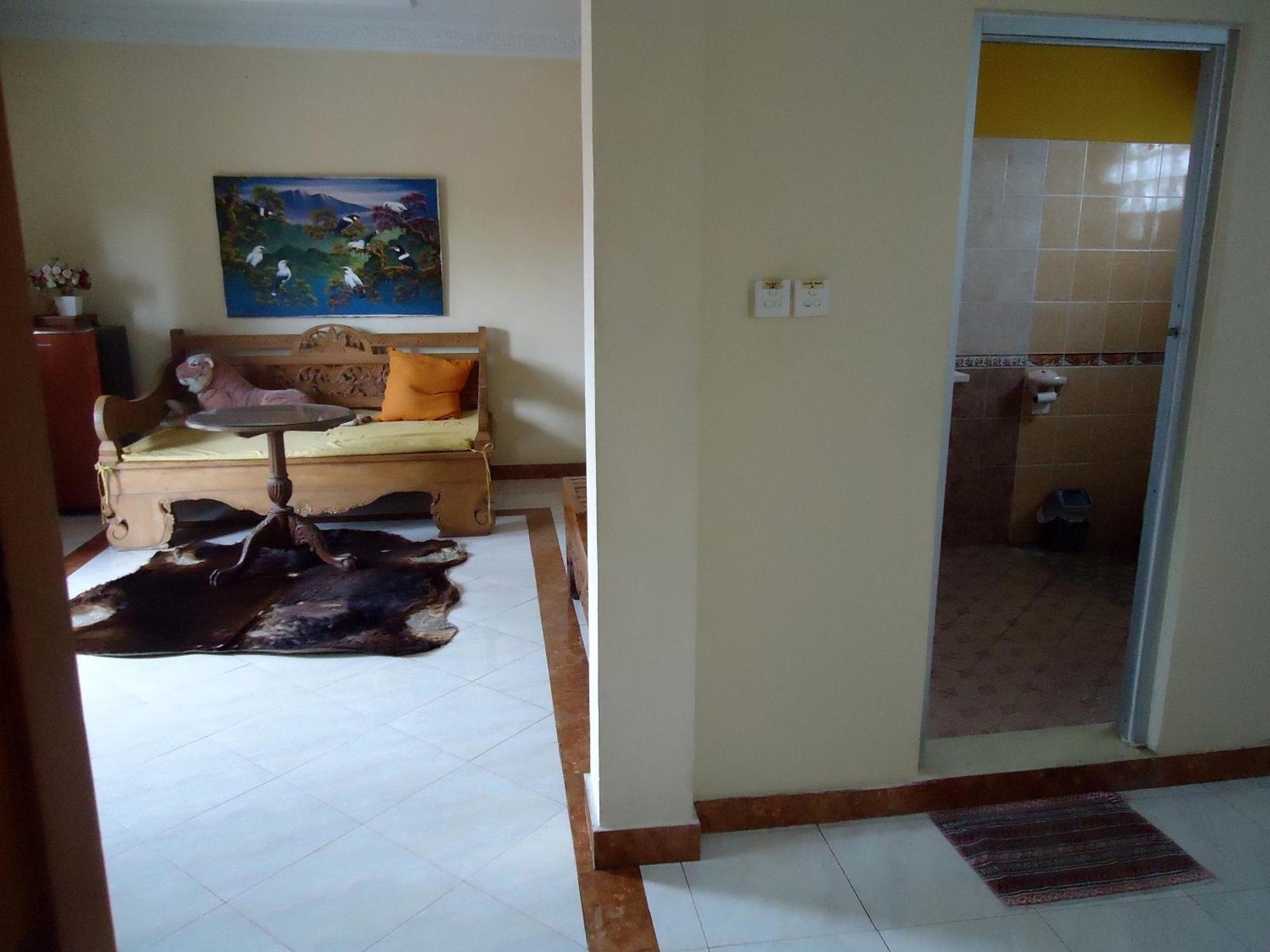 The Reinhold Guesthouse Bali Керобокан Экстерьер фото