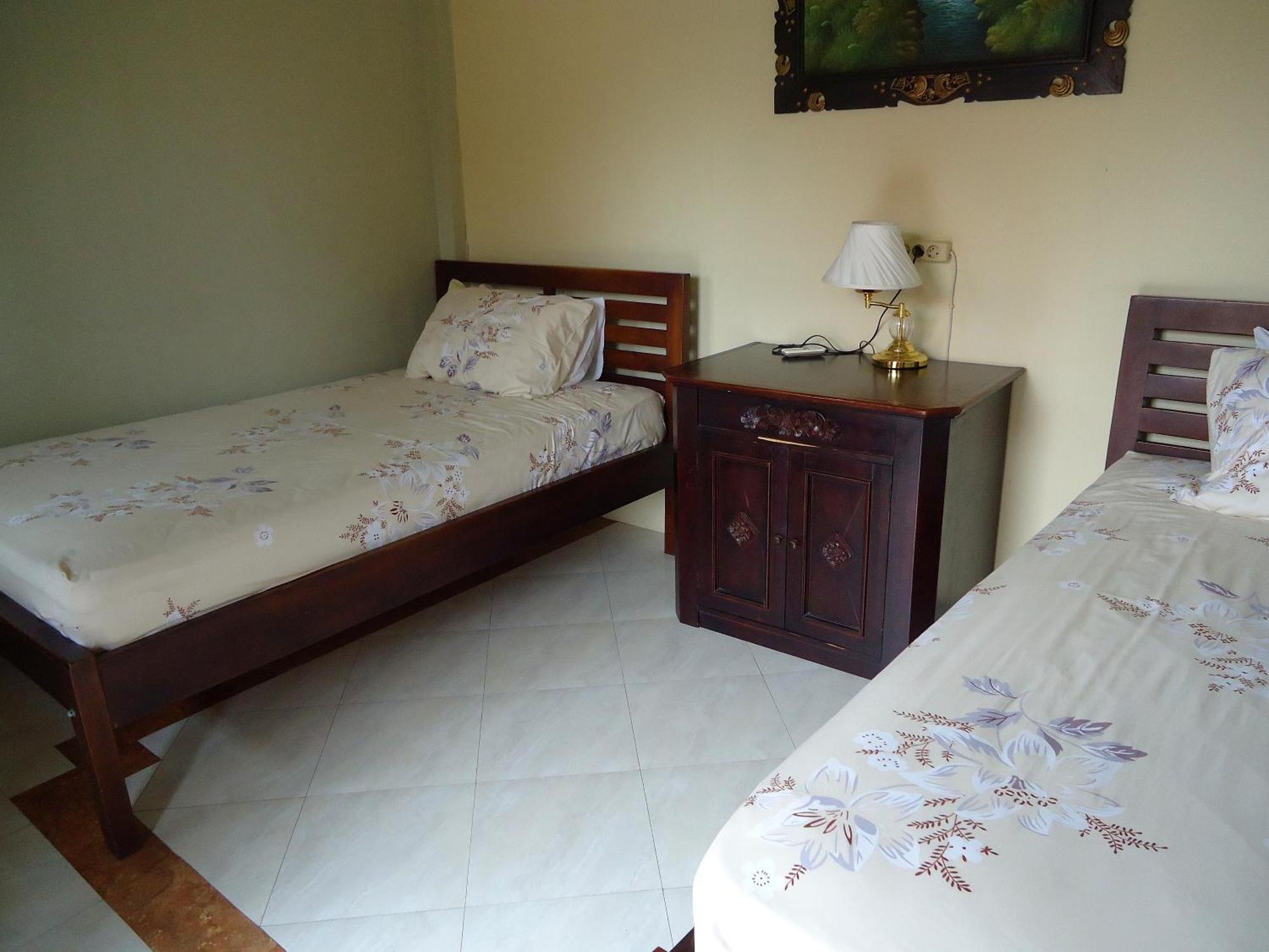 The Reinhold Guesthouse Bali Керобокан Экстерьер фото
